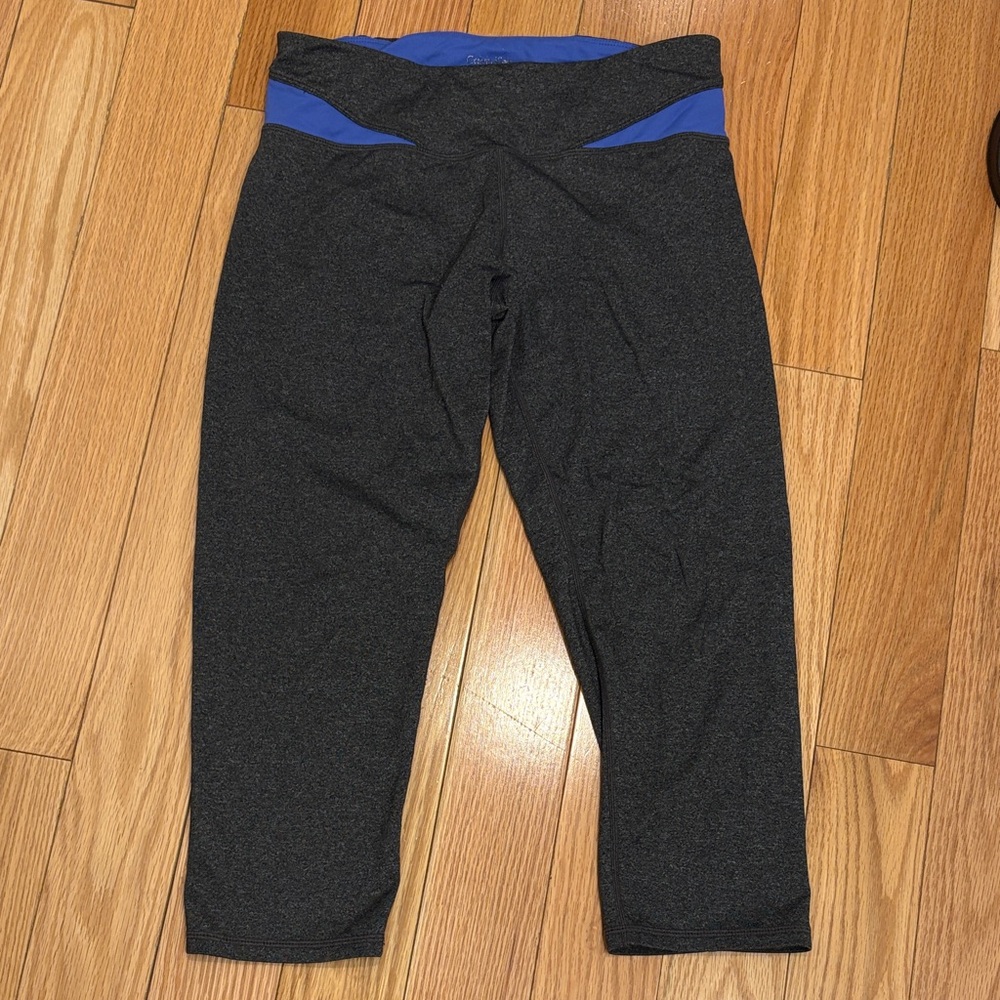Calvin Klein Performance Charcoal and Blue Capri Leggings Medium
